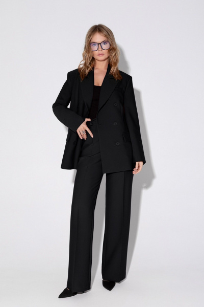 Костюм 2-ка из жакета и брюк со стрелками из текстиля PiRS 5473 черный - фото 2
