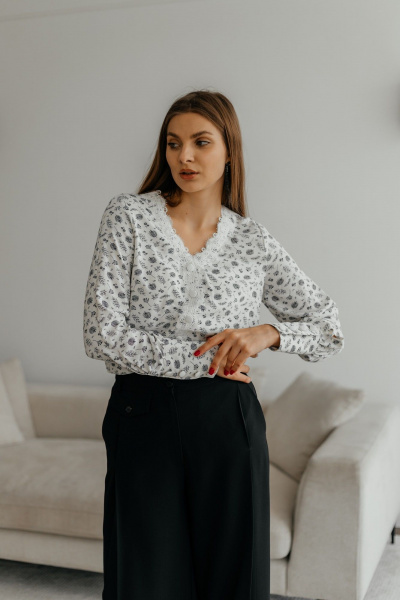 Белая блузка с нагрудными вытачками и длинным рукавом Стильная леди М-621 молочный - фото 7