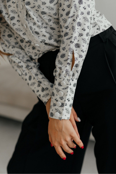 Белая блузка с нагрудными вытачками и длинным рукавом Стильная леди М-621 молочный - фото 5