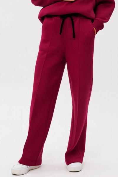 Трикотажные брюки спортивные с стрелками и поясом GO f2065w/12-01.170 вишня - фото 1