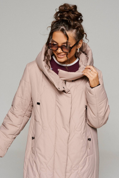Пальто прямого силуэта демисезонное из плащевки Beautiful&Free 6233 бежевый - фото 6
