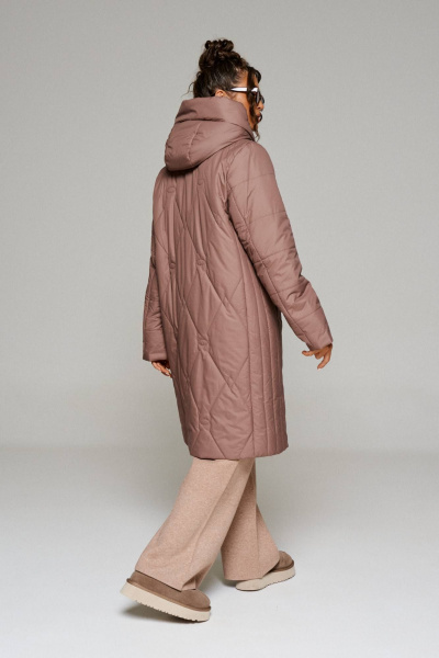 Пальто демисезонное прямого кроя из плащевки Beautiful&Free 6233 карамель - фото 6