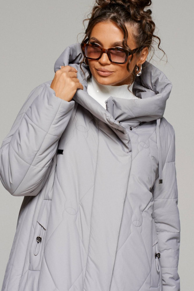 Пальто демисезонное прямого силуэта из плащевки Beautiful&Free 6233 светло-серый - фото 5