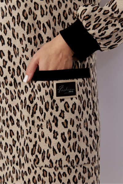 Коричневое демисезонное платье из трикотажа с нагрудными деталями TAiER 1323 - фото 2