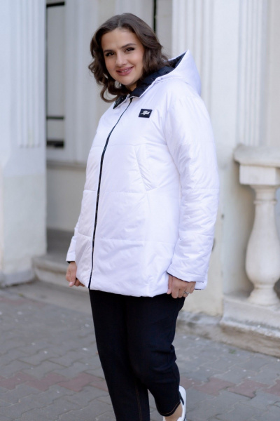 Демисезонная утепленная куртка с капюшоном Andina city 7009-24 черный/белый - фото 9