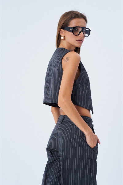 Жилет укороченный из текстиля в полоску свободного кроя SHAM SHAM 1007 графит - фото 4