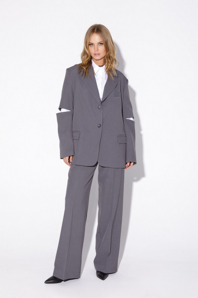 Двойка из серого текстиля с оверсайз жакетом и прямыми брюками PiRS 5486 серый - фото 4