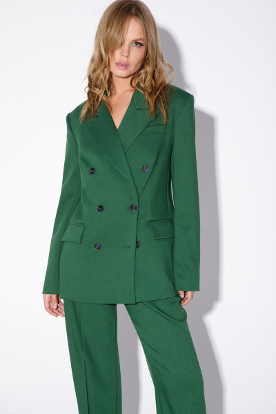 Круглогодичный костюм-тройка из текстиля: жакет, жилет, брюки PiRS 5519 зеленый - фото 3