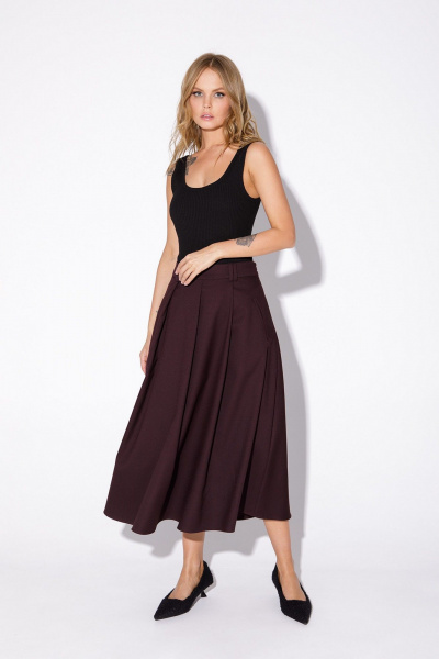 Текстильный костюм 2-ка приталенный жакет и миди-юбка на пуговицах PiRS 5567 бургунди - фото 5