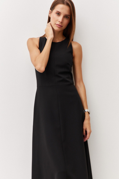 Черное платье с карманами и вырезом из текстиля Luitui R1092 черный - фото 9