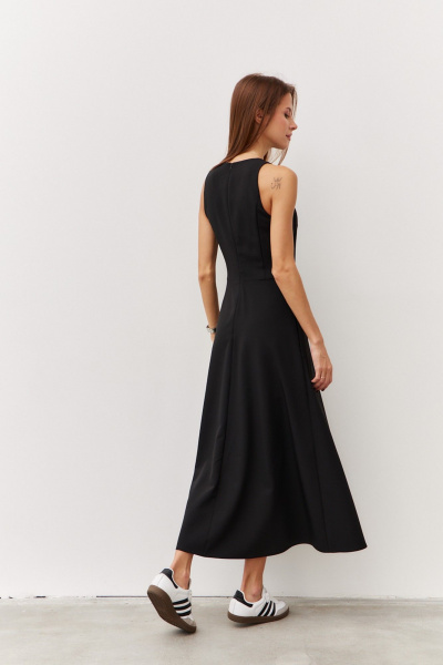 Черное платье с карманами и вырезом из текстиля Luitui R1092 черный - фото 5