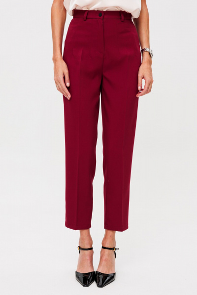 Демисезонные красные брюки из текстиля со стрелками THE NAME 2350 бордовый - фото 3