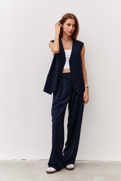 Синий жилет из костюмной ткани с пришивными кнопками Luitui R3013.5 - фото 7