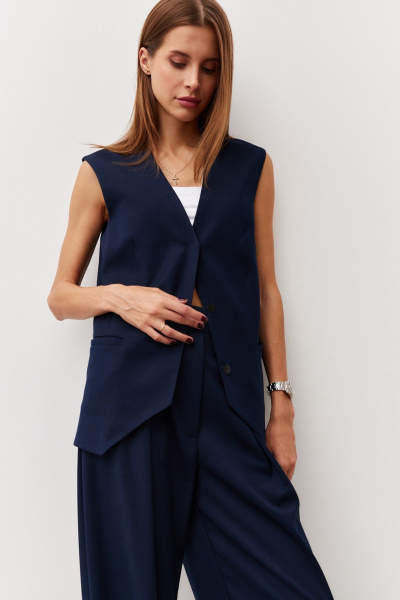 Синий жилет из костюмной ткани с пришивными кнопками Luitui R3013.5 - фото 3