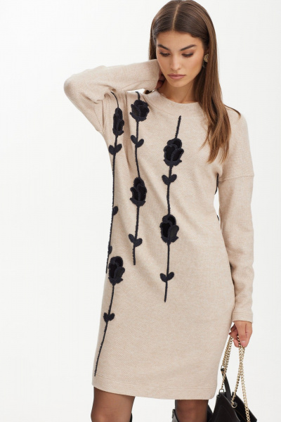 Платье из мягкого трикотажного полотна с вышивкой и карманами NiV NiV fashion 3111 - фото 4