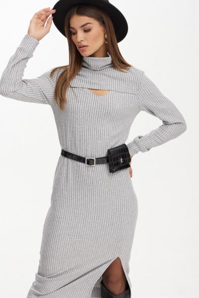 Элегантное трикотажное платье с разрезом и широким воротником NiV NiV fashion 3113/1 - фото 9