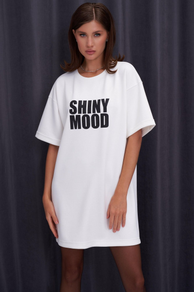 Платье-футболка из мягкого трикотажа с блестящим принтом KaVaRi 1102.1 белый - фото 4