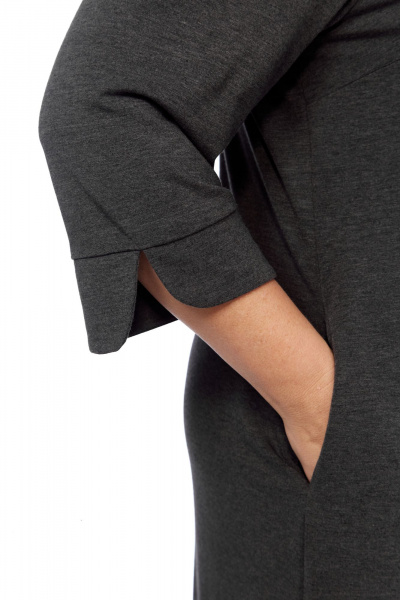 Платье оверсайз из трикотажа с нагрудными вытачками и воротником Abbi 1040 темно-серый - фото 15