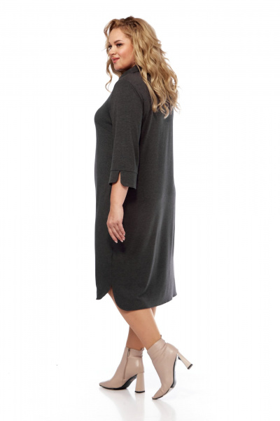 Платье оверсайз из трикотажа с нагрудными вытачками и воротником Abbi 1040 темно-серый - фото 6