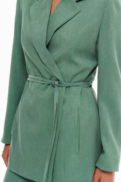 Деловой костюм 2-ка из текстиля: жакет и брюки с рельефами Prestige 4620 дымчато-зеленый - фото 4