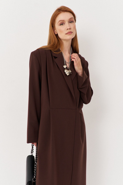 Платье оверсайз с рукавами и складками из плательной ткани FLAIM 1113.02 коричневый - фото 8