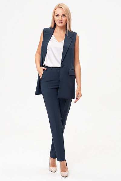 Костюм женский с жилетом и зауженными брюками из текстиля IVARI 20403/1 темный_графит - фото 3