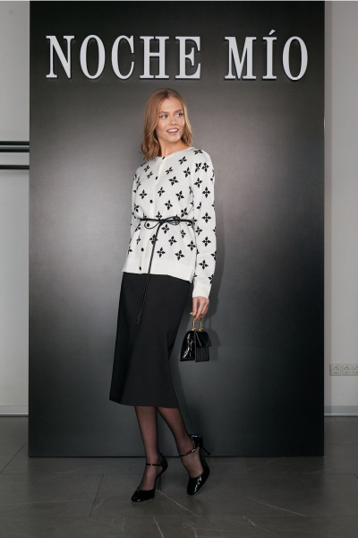 Черная прямого кроя юбка из текстиля Noche mio 2.445 ALMAZ - фото 1