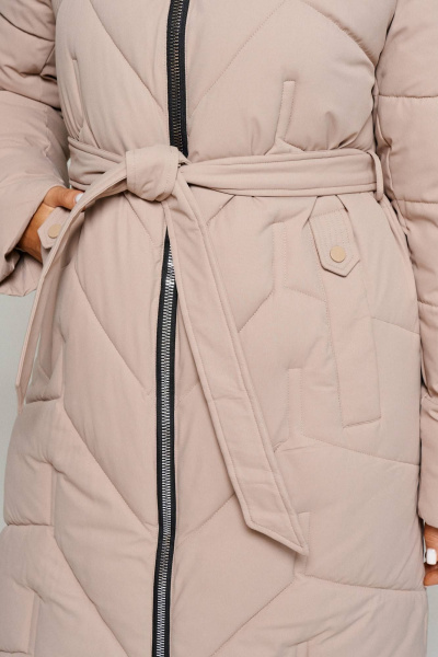 Пальто стеганое прямое, с капюшоном, воротником-стойкой, поясом Beautiful&Free 6248 бежевый - фото 3