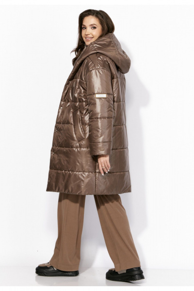 Пальто на кнопках с капюшоном, воротником-стойкой, регулируемым рукавом TAiER 1322 мокка - фото 2