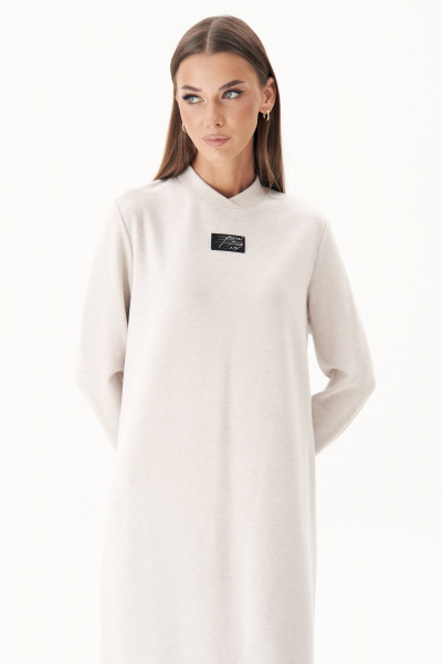 Длинное белое платье из трикотажа с акцентными деталями Fantazia Mod 4865 - фото 5