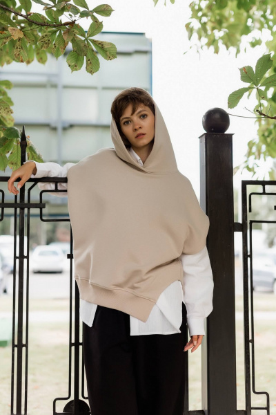 бежевый жилет из хлопка с капюшоном для стильных образов Twok 100803 латте - фото 5