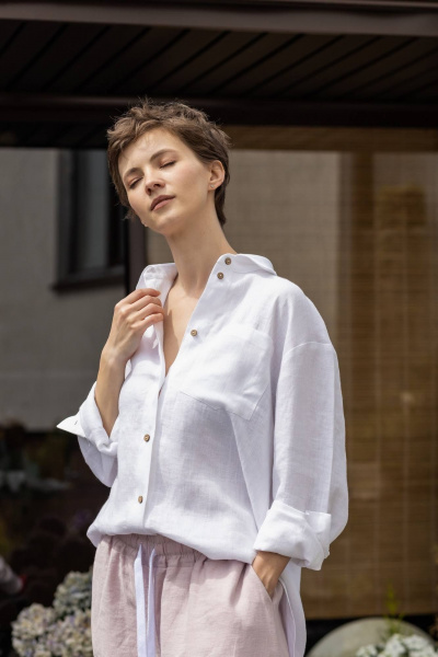 Белая рубашка из льна прямого кроя с классическим воротником Twok 200801 белая - фото 1