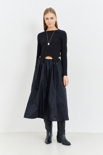 черный женский джемпер из трикотажа с металломыми рамками AG Green G545/9 черный - фото 1