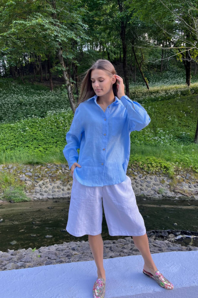 Голубая льняная рубашка свободного кроя на пуговицах Twok 200802 голубая - фото 1