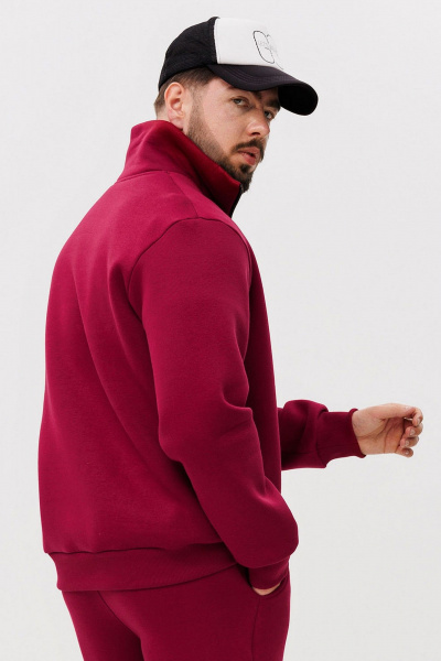 Красный демисезонный джемпер с вышивкой и классическим силуэтом GO m4087/12-01.182-188 - фото 3