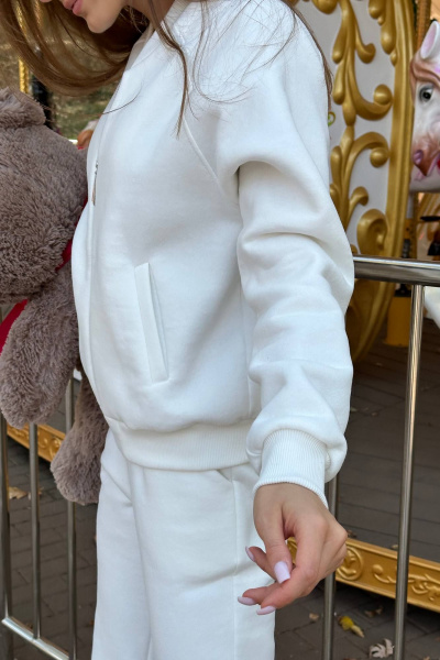 Белый костюм: бомбер и брюки из премиального футера Twok 300551 белый - фото 6