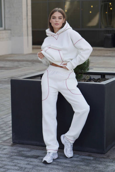 Спортивный костюм из футера с декоративной строчкой красного Twok 300553 белый - фото 9
