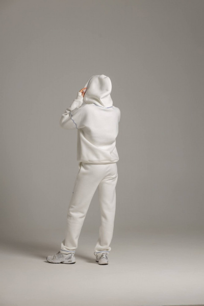 Белый спортивный костюм с красной отстрочкой из футера Twok 300554 белый - фото 2