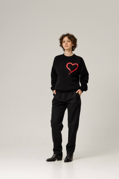 Свитшот с ручной вышивкой в стиле спорт-шик из футера Twok 300813 черный - фото 1