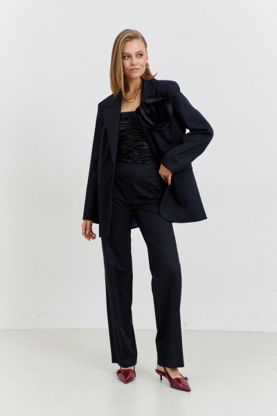 Черный демисезонный жакет из костюмной ткани с вытачками AG Green G543/4 черный - фото 14