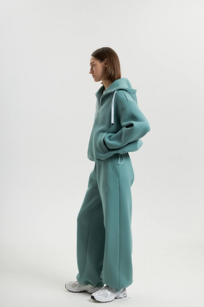 Костюм из фирменного футера с капюшоном бирюзовый стиль спорт Twok 300900 полынь - фото 6