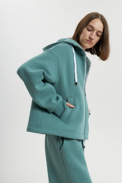 Костюм из фирменного футера с капюшоном бирюзовый стиль спорт Twok 300900 полынь - фото 3