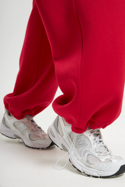 Костюм с капюшоном и брюками палаццо из качественного футера Twok 300912 красный - фото 4