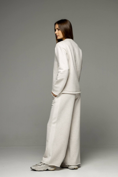 Брюки и лонгслив из мягкого плюшевого футера с лампасами Twok 400804 белый меланж - фото 3