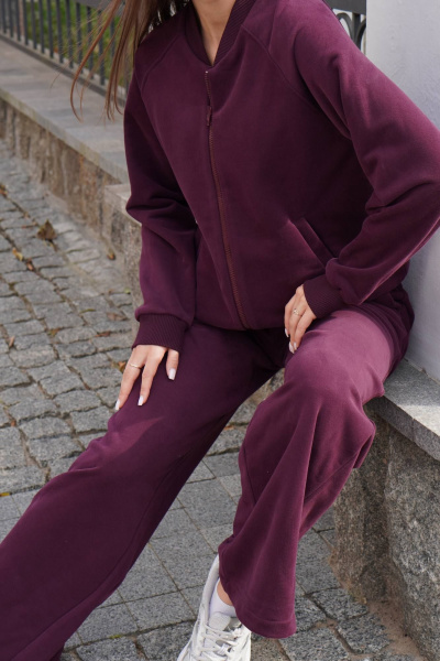 Спортивный костюм из футера с велюровым напылением в фиолетовом цвете Twok 400808 бургунди - фото 8