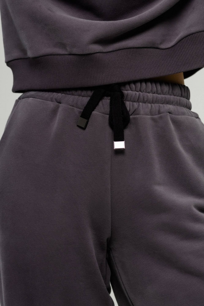 Серый костюм из футера с велюром, свитшот и брюки на манжете Twok 400816 графит - фото 8