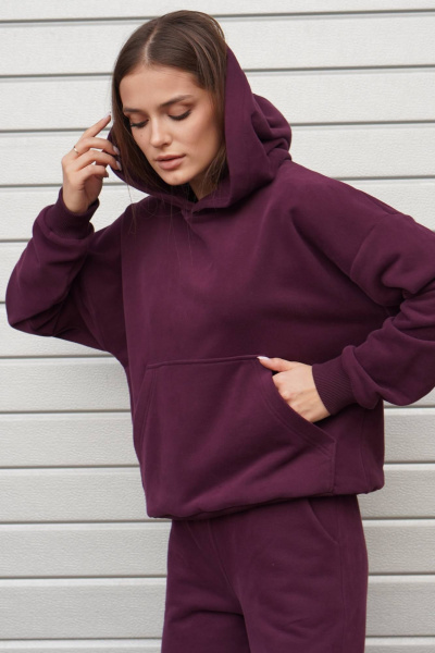 Фиолетовый костюм из футера с велюром: свитшот и брюки на манжете Twok 400818 бургунди - фото 5