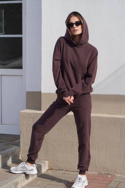 Коричневый костюм из футера с велюром, свитшот и брюки на манжете Twok 400819 шоколад - фото 6