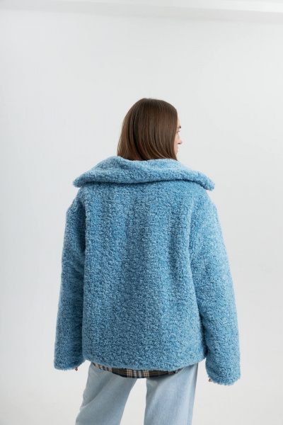 Голубой бомбер с высокой горловиной из мохнатого трикотажа Twok 880019 голубой - фото 4