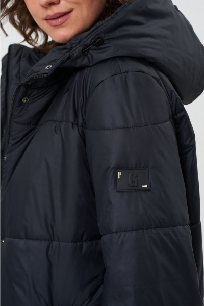 Пальто прямое с капюшоном из плащевой ткани Andina city 7013-24 черный - фото 9